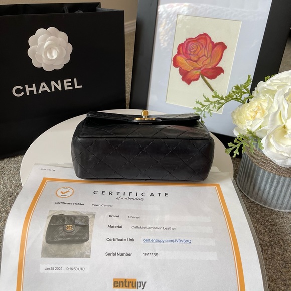 Authentic Chanel Black Quilted Lambskin Mini Vintage Classic Flap Bag - Picture 8 of 16